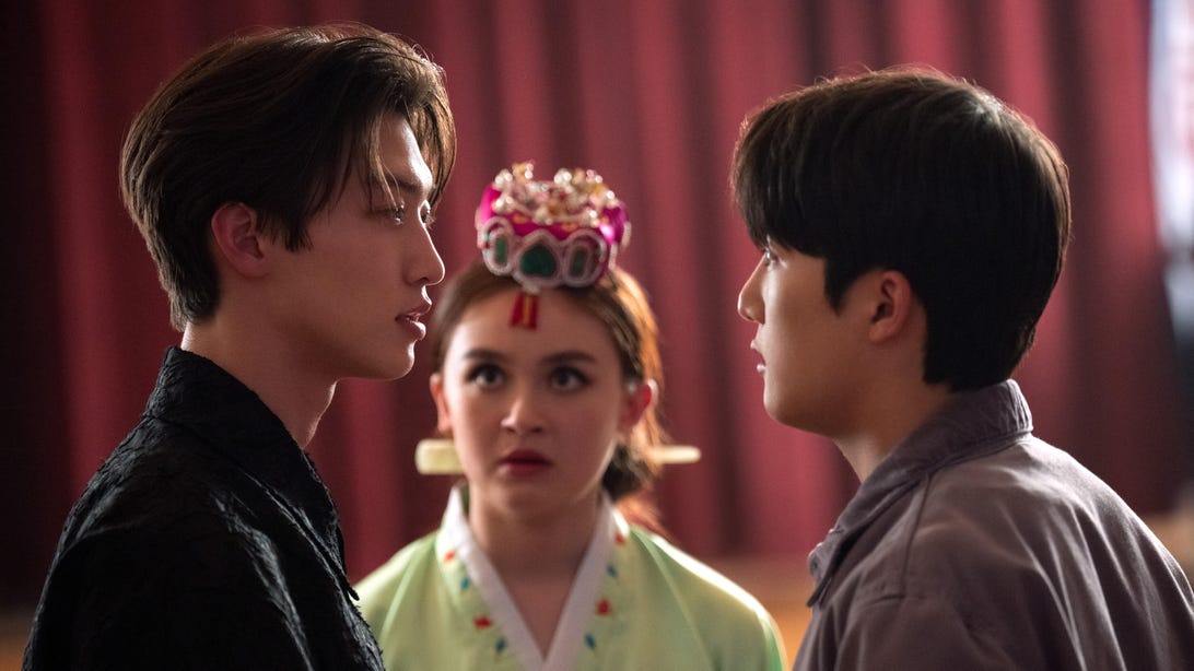 Sang Heon Lee, Anna Cathcart, Minyeong Choi, XO, Kitty